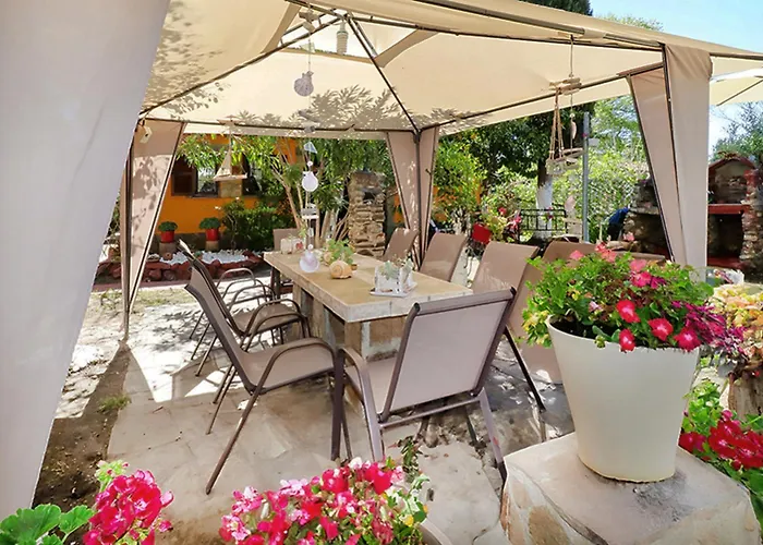 Dimi House Tripotamos 度假居